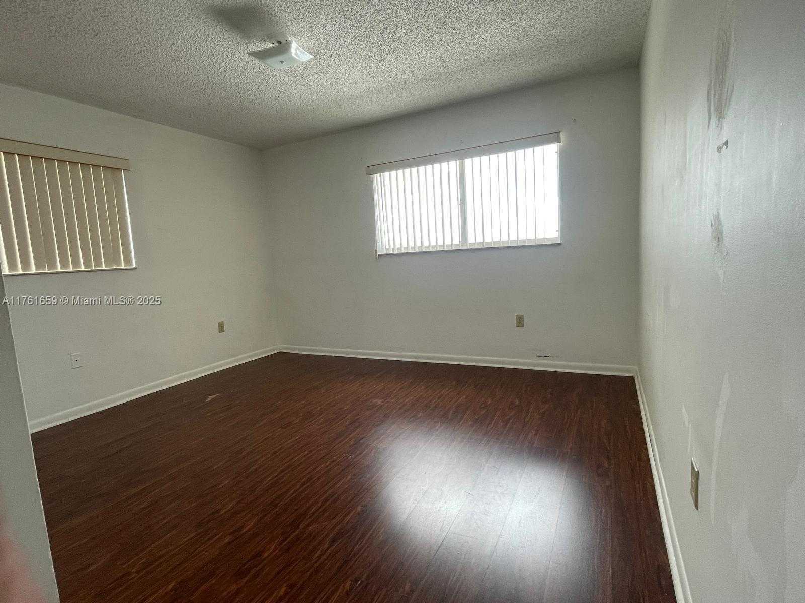 Small Image of 2750 WEST 76TH ST #201, Hialeah Number 10