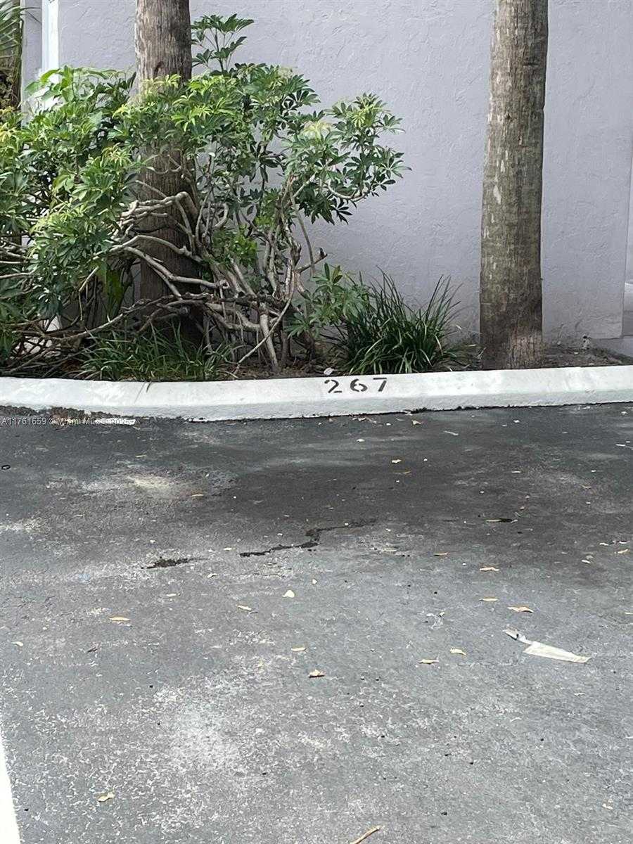 Small Image of 2750 WEST 76TH ST #201, Hialeah Number 15