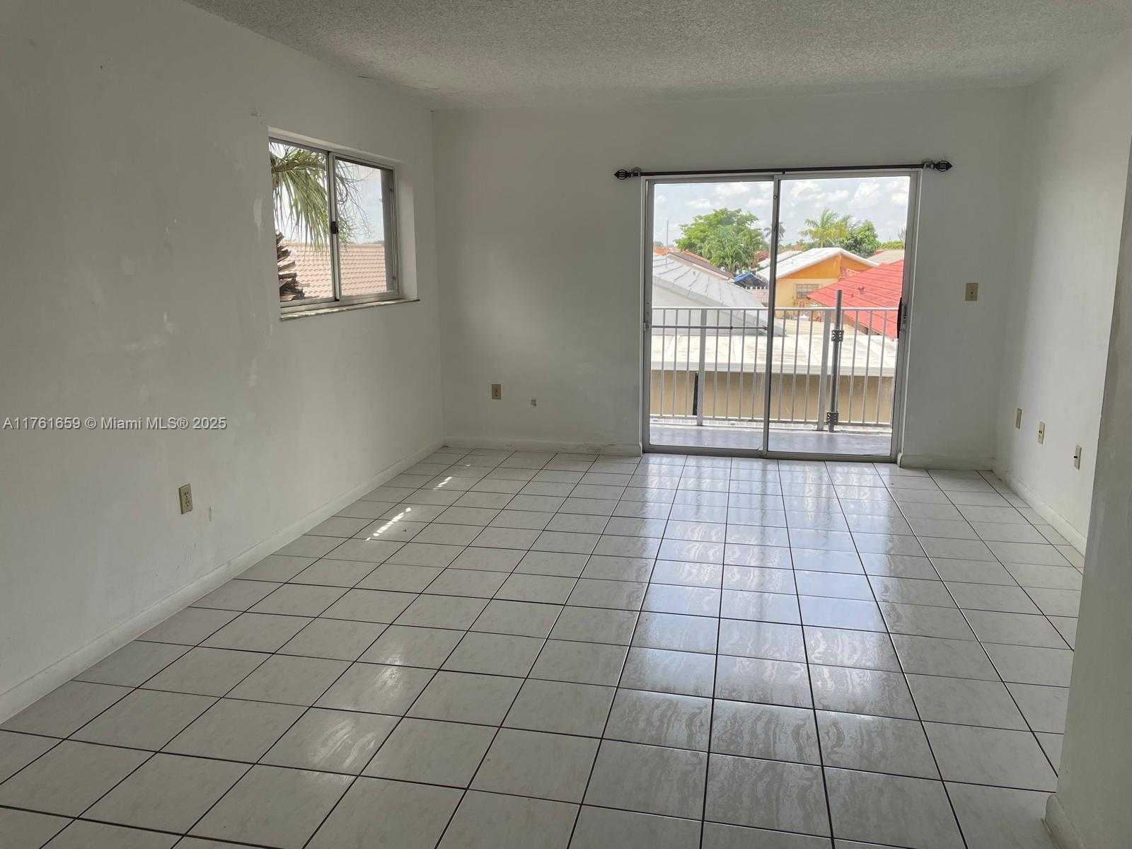 Small Image of 2750 WEST 76TH ST #201, Hialeah Number 5