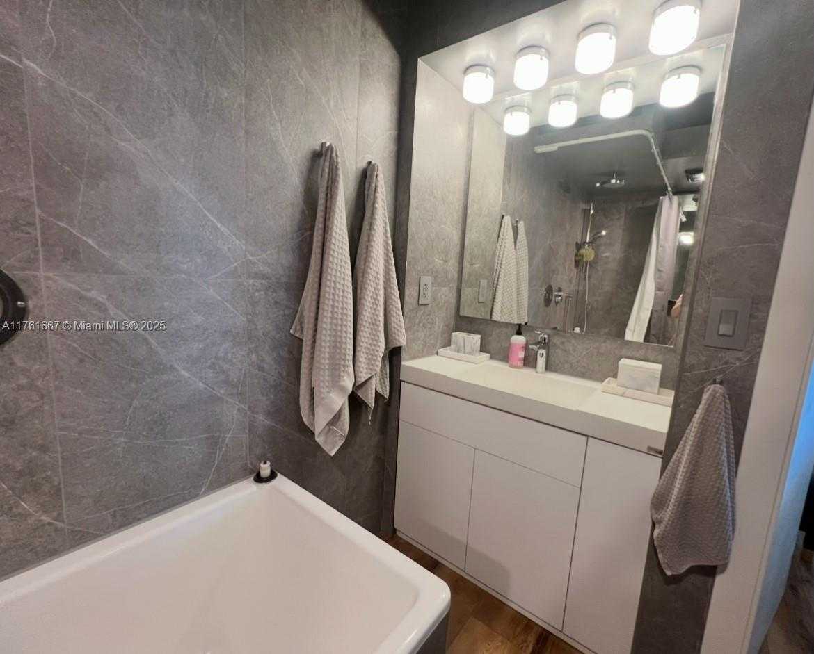 Small Image of 250 174TH ST #1401, Sunny Isles Beach Number 7