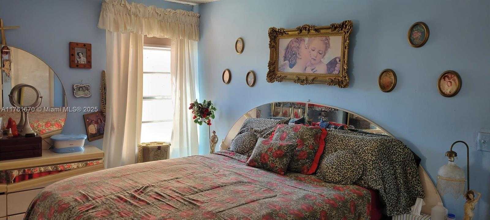 Small Image of 4801 NORTH WEST 7TH ST #810-16, Miami Number 14