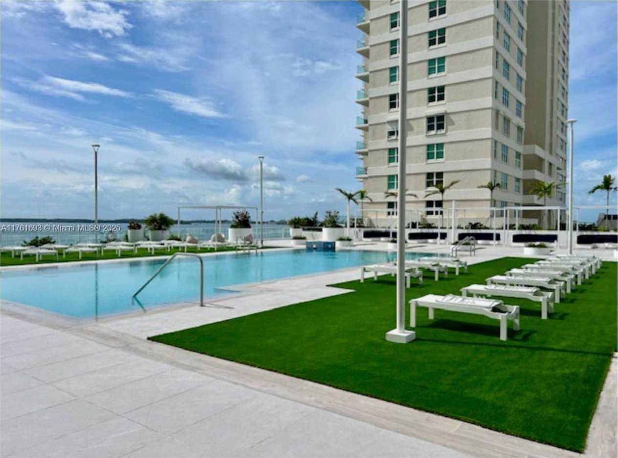 Small Image of 770 CLAUGHTON ISLAND DR #904, Miami Number 21