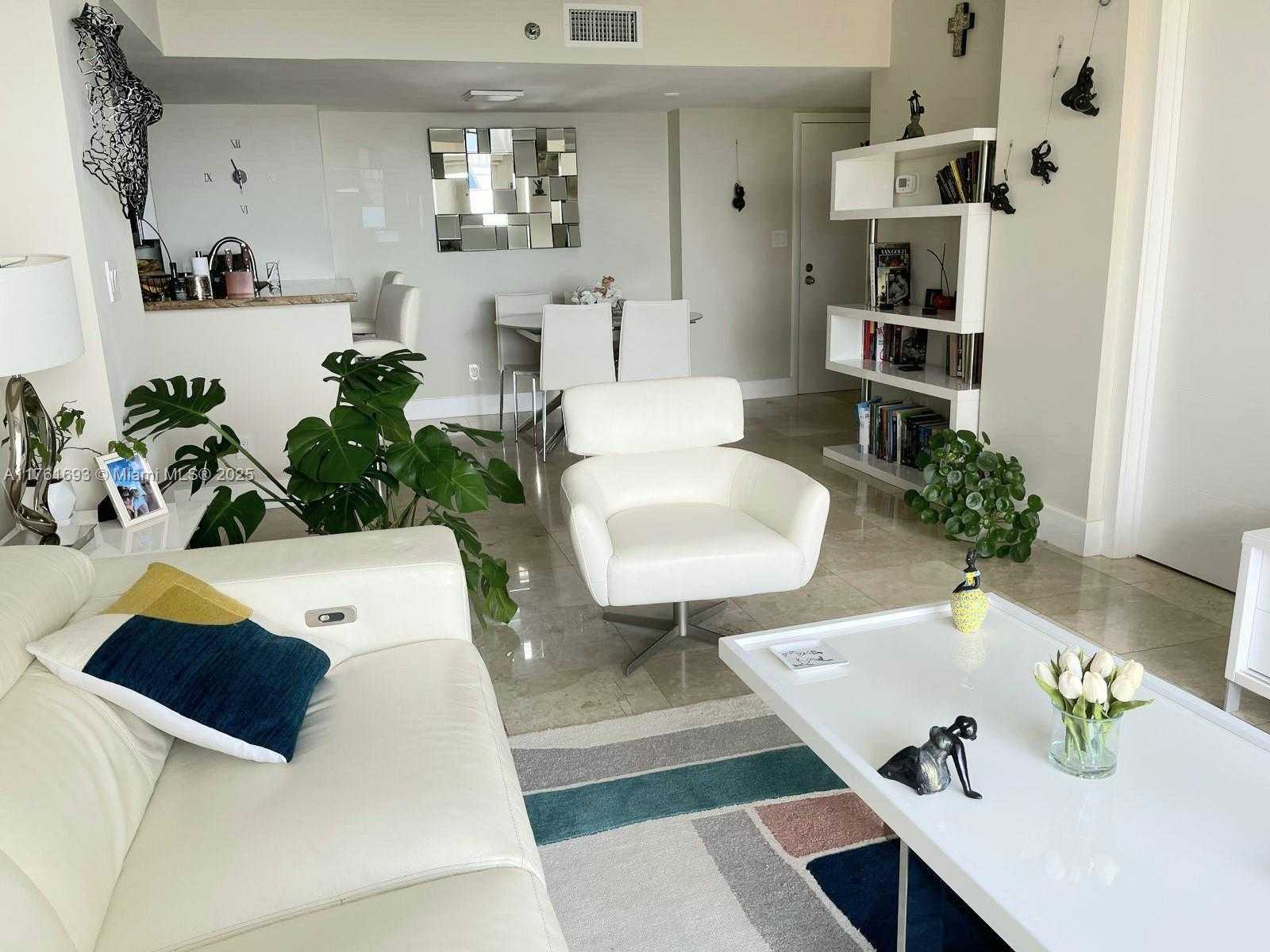 Small Image of 770 CLAUGHTON ISLAND DR #904, Miami Number 6