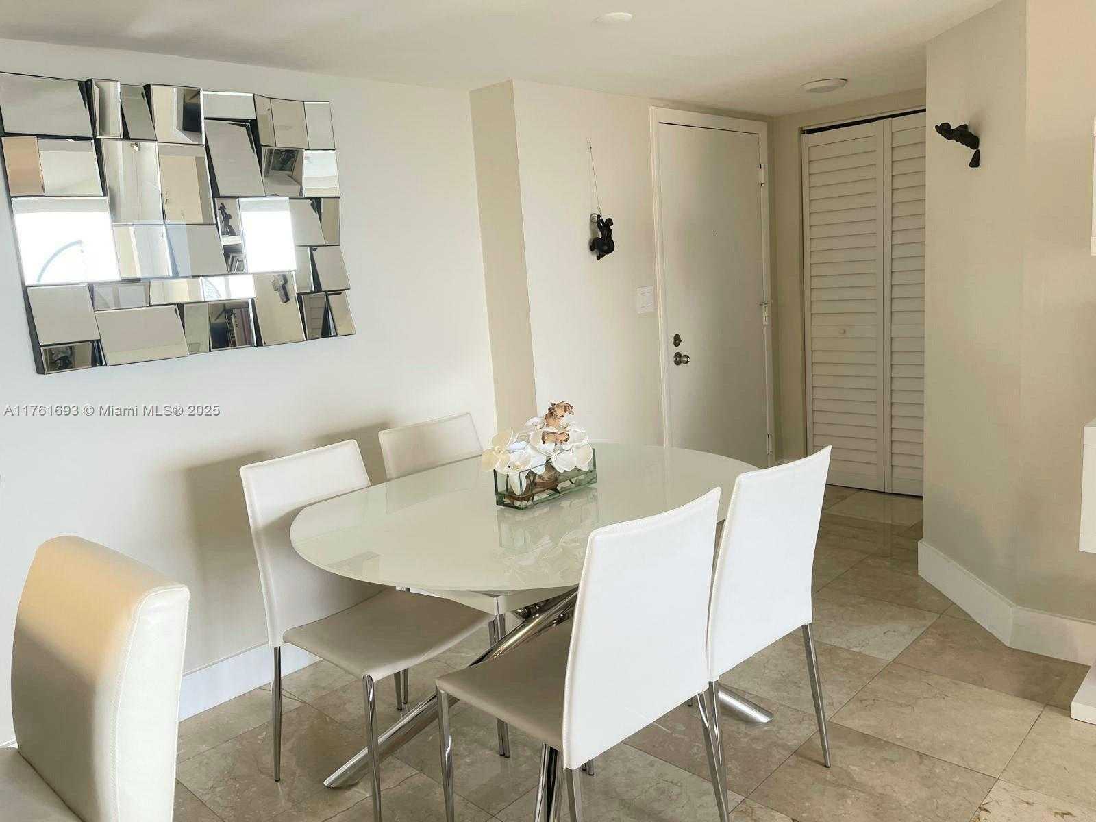 Small Image of 770 CLAUGHTON ISLAND DR #904, Miami Number 8