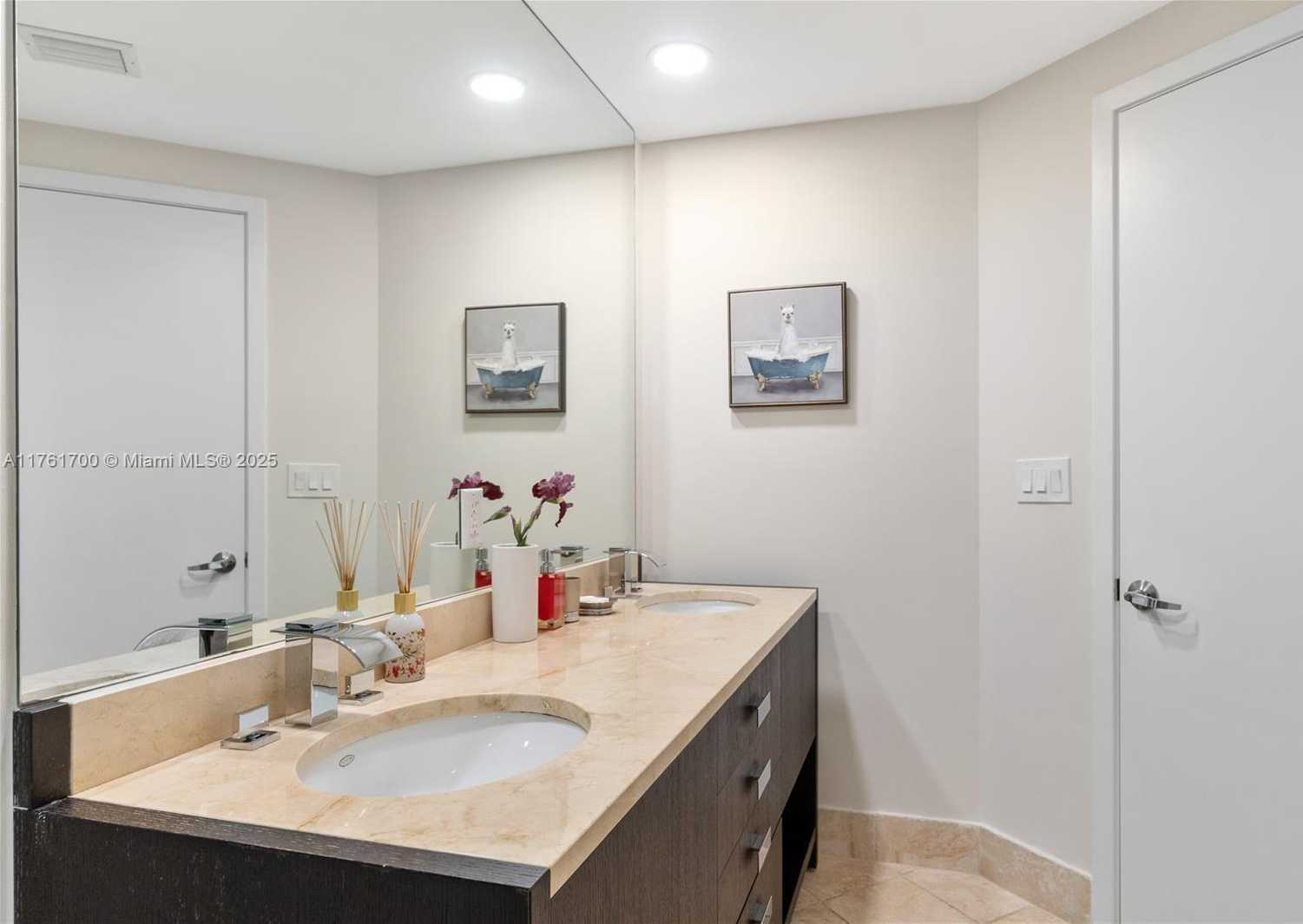 Small Image of 18201 COLLINS AVE #501A, Sunny Isles Beach Number 24
