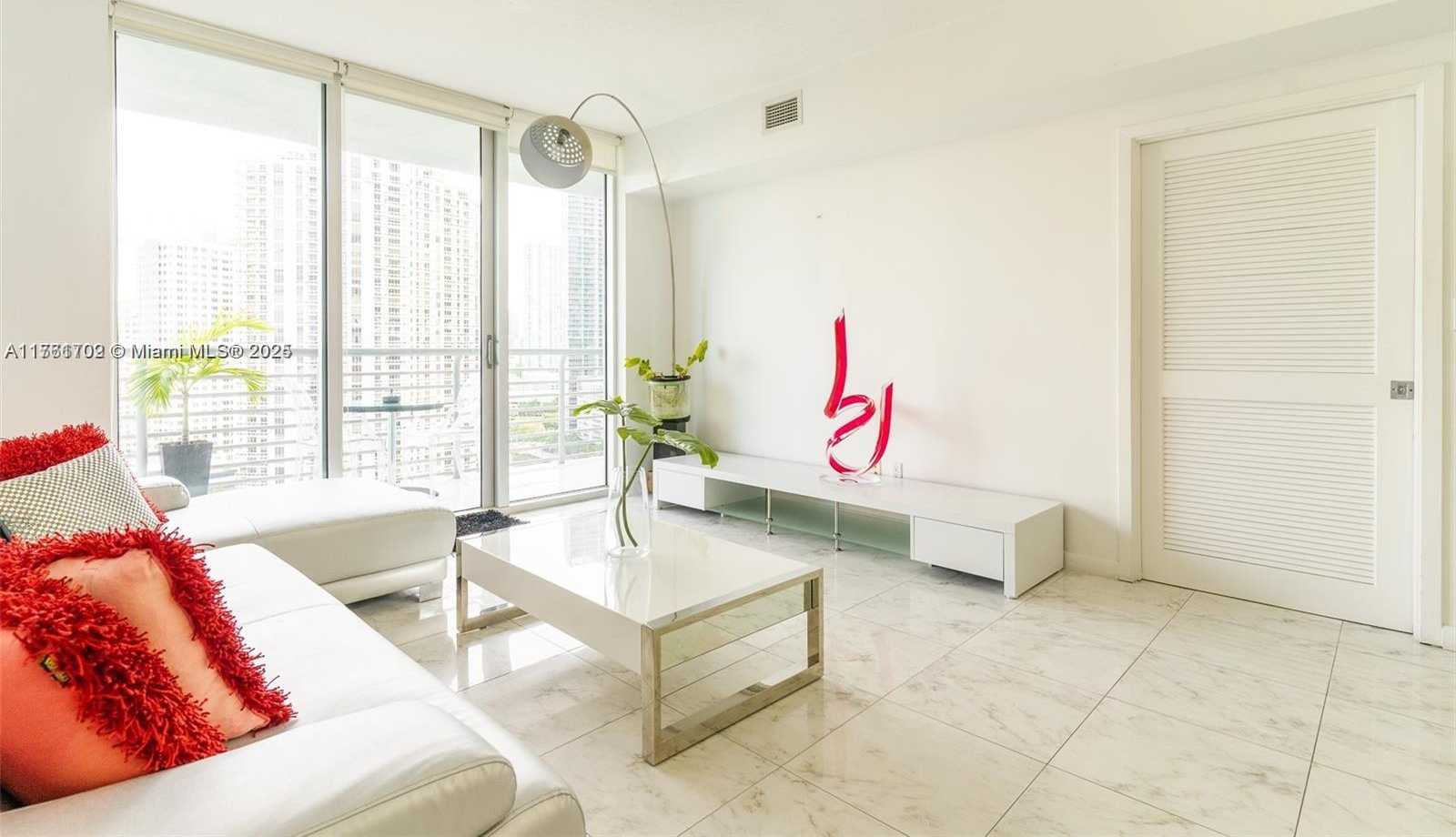 Small Image of 325 #2221, Miami Number 15