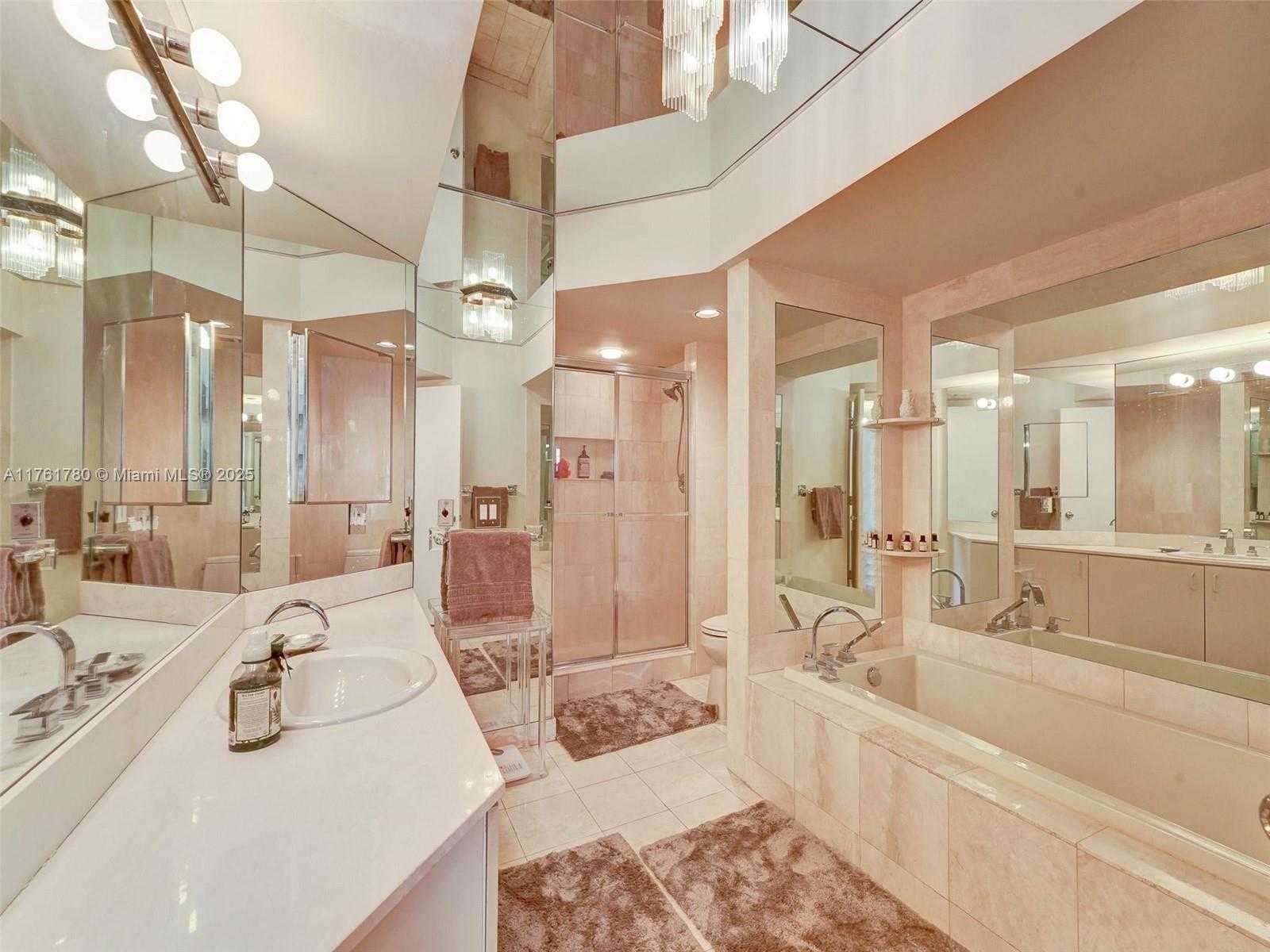 Small Image of 1000 WEST ISLAND BLVD #2606, Aventura Number 16