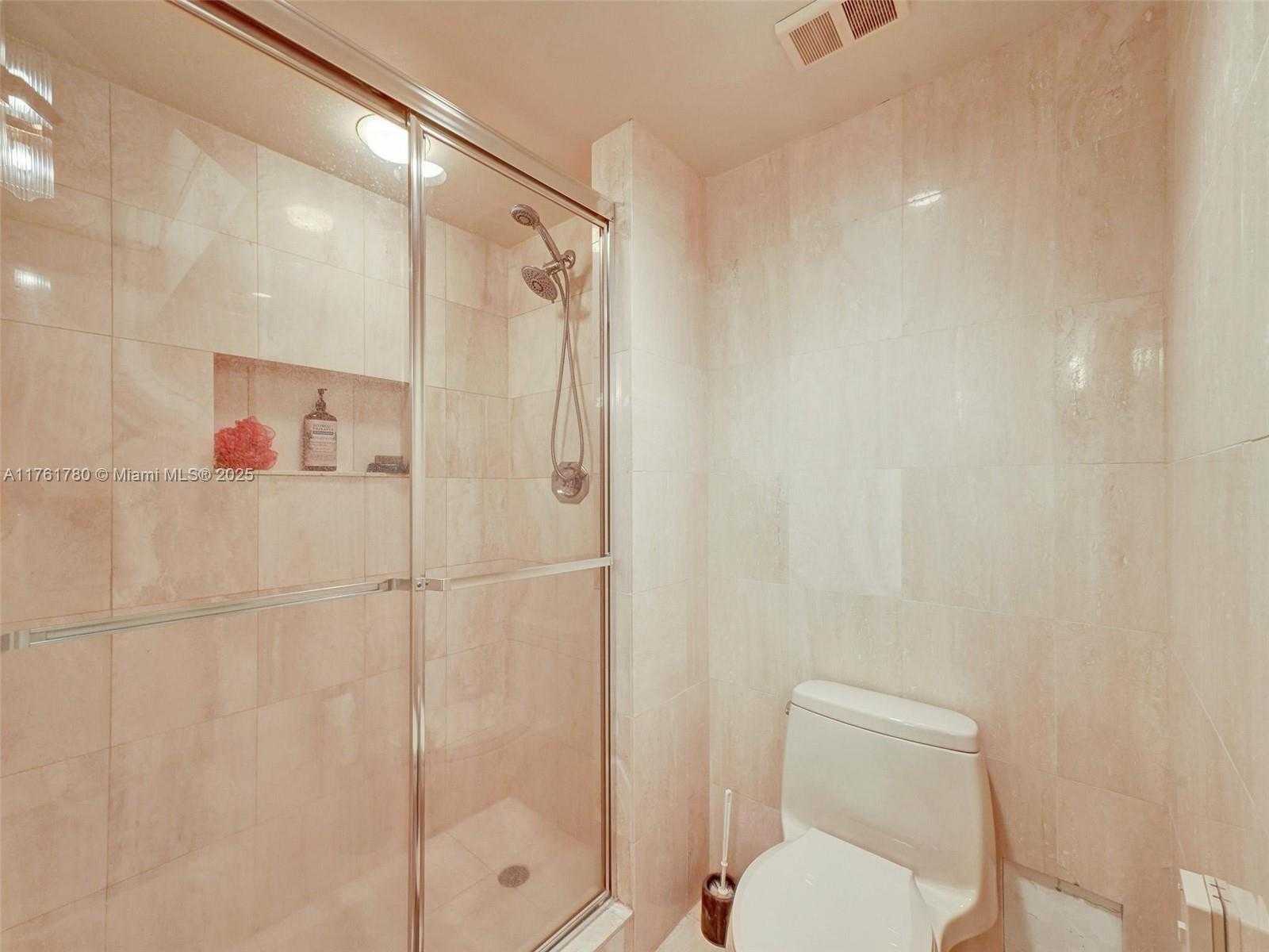 Small Image of 1000 WEST ISLAND BLVD #2606, Aventura Number 20