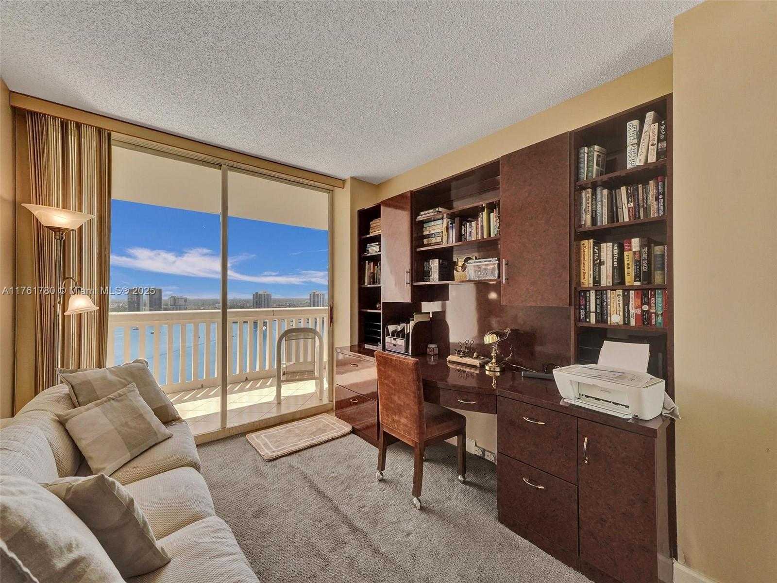 Small Image of 1000 WEST ISLAND BLVD #2606, Aventura Number 24