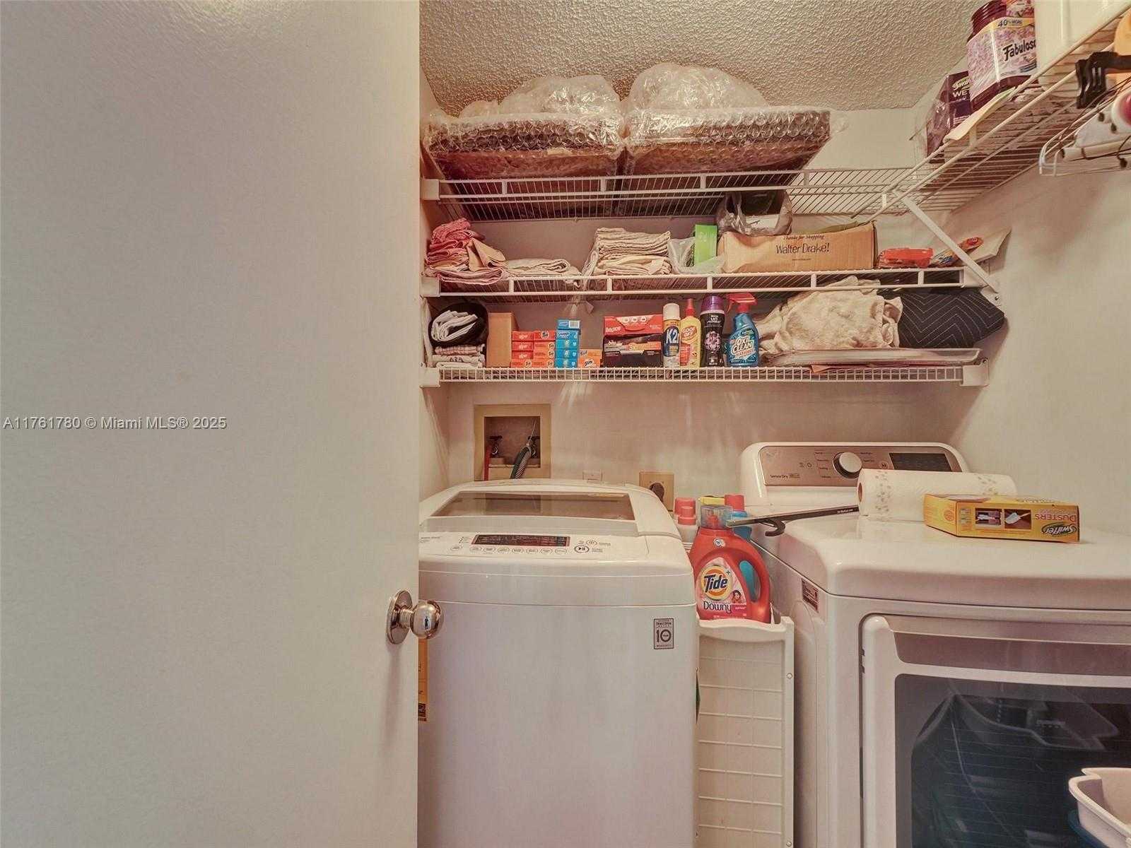Small Image of 1000 WEST ISLAND BLVD #2606, Aventura Number 26