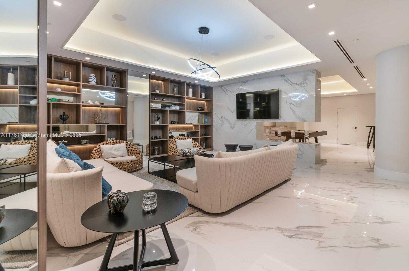 Small Image of 1000 WEST ISLAND BLVD #2606, Aventura Number 34
