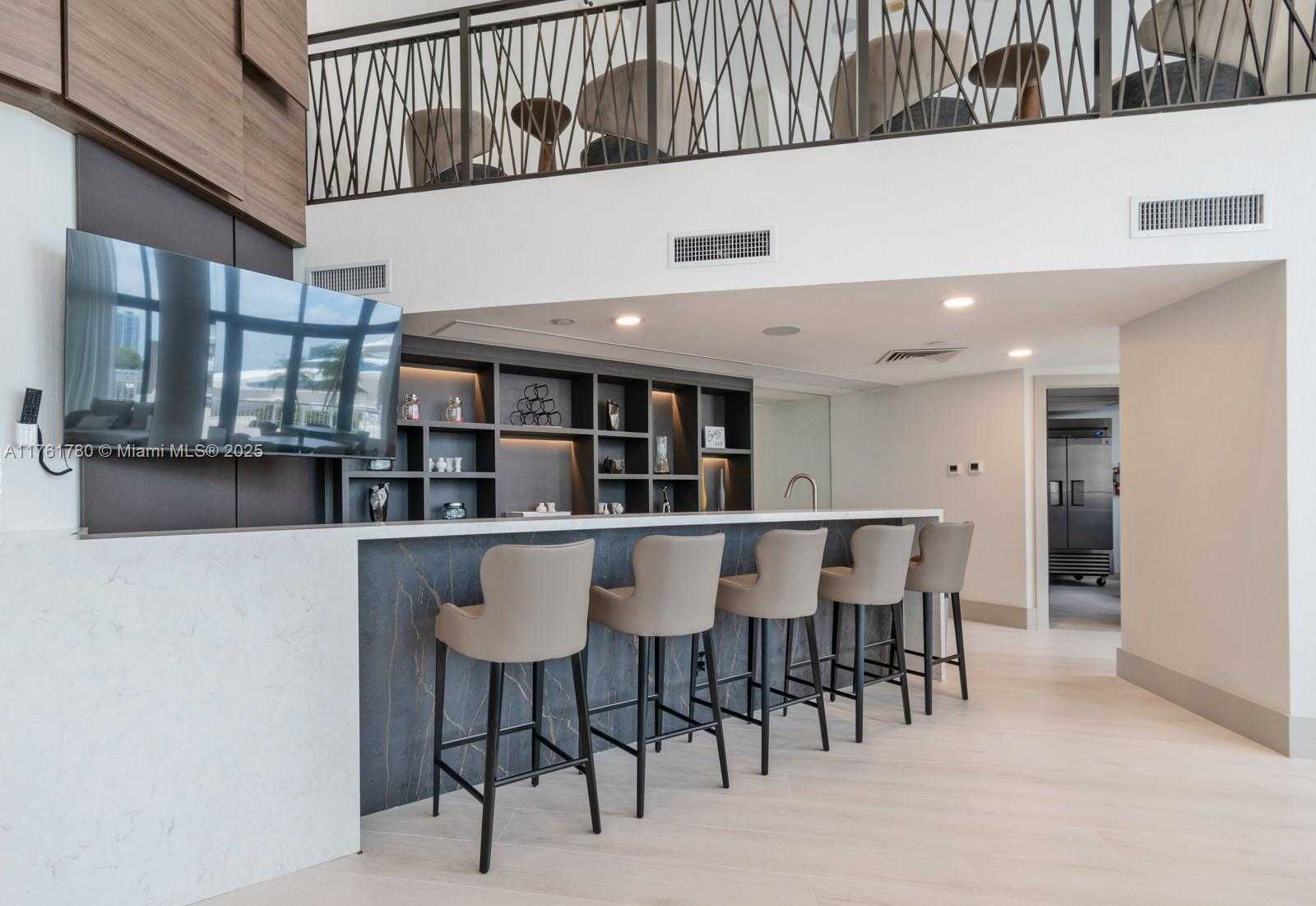 Small Image of 1000 WEST ISLAND BLVD #2606, Aventura Number 40