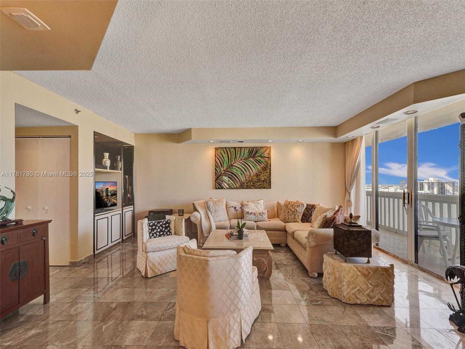 Small Image of 1000 WEST ISLAND BLVD #2606, Aventura Number 6