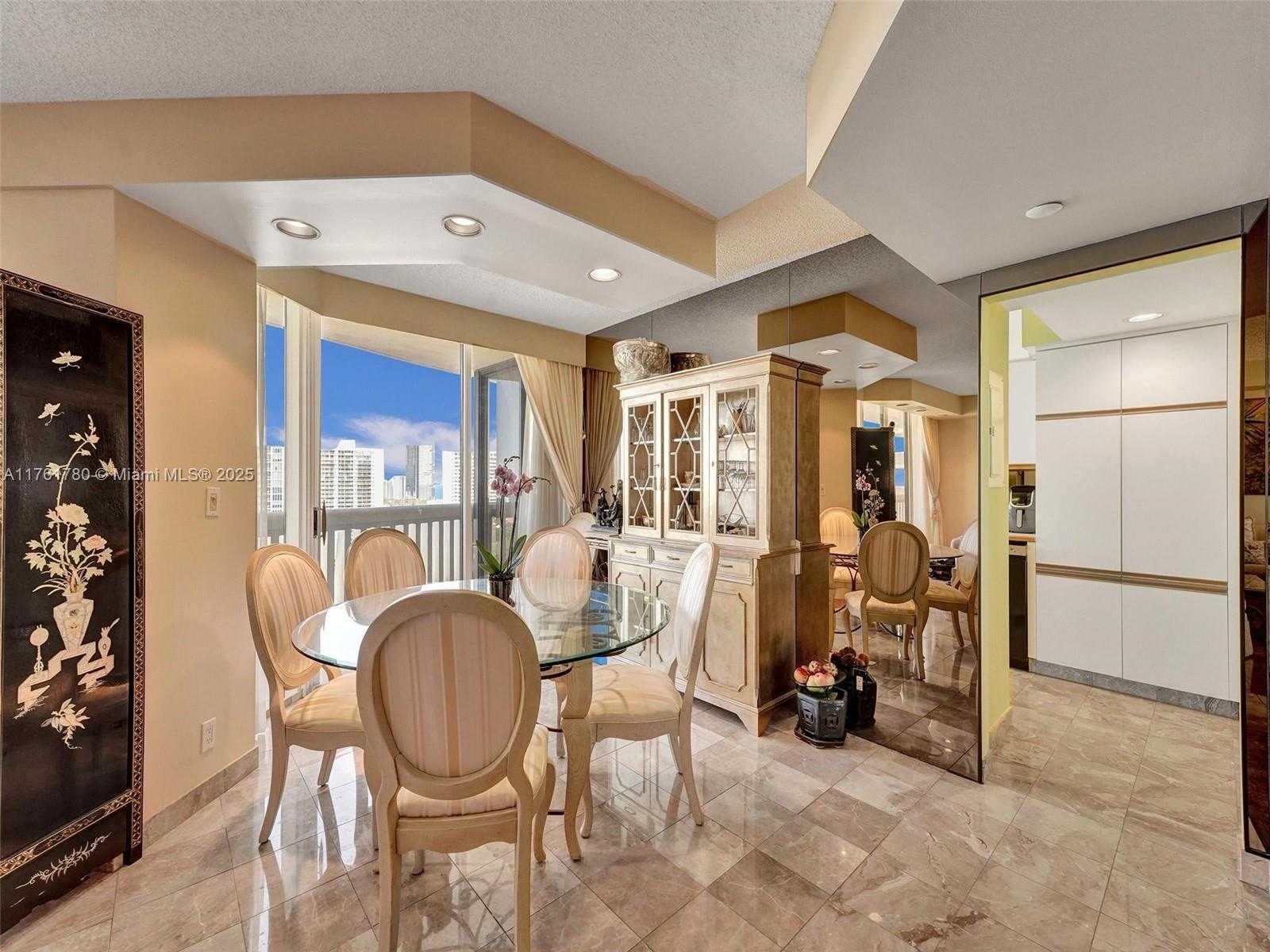 Small Image of 1000 WEST ISLAND BLVD #2606, Aventura Number 7