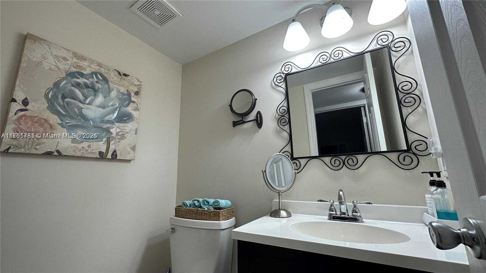 Small Image of 31 HARWOOD B #31, Deerfield Beach Number 11
