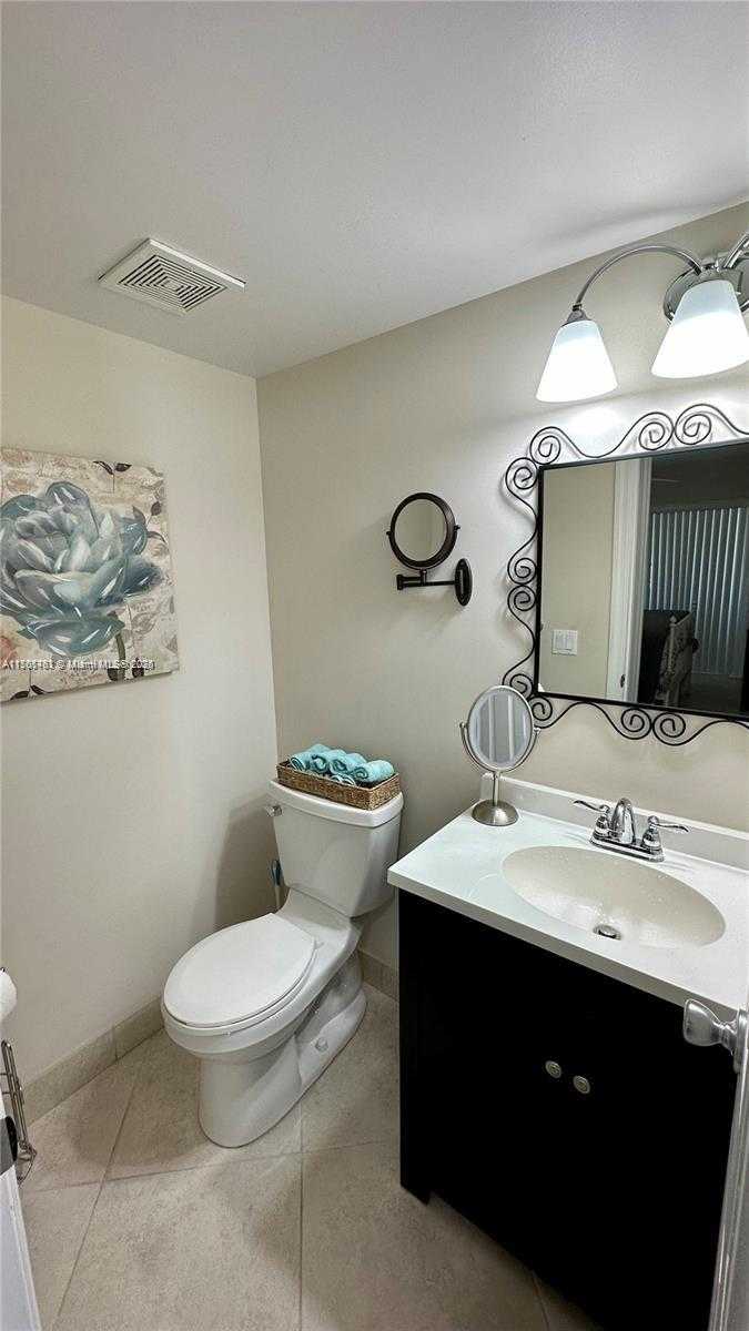 Small Image of 31 HARWOOD B #31, Deerfield Beach Number 14