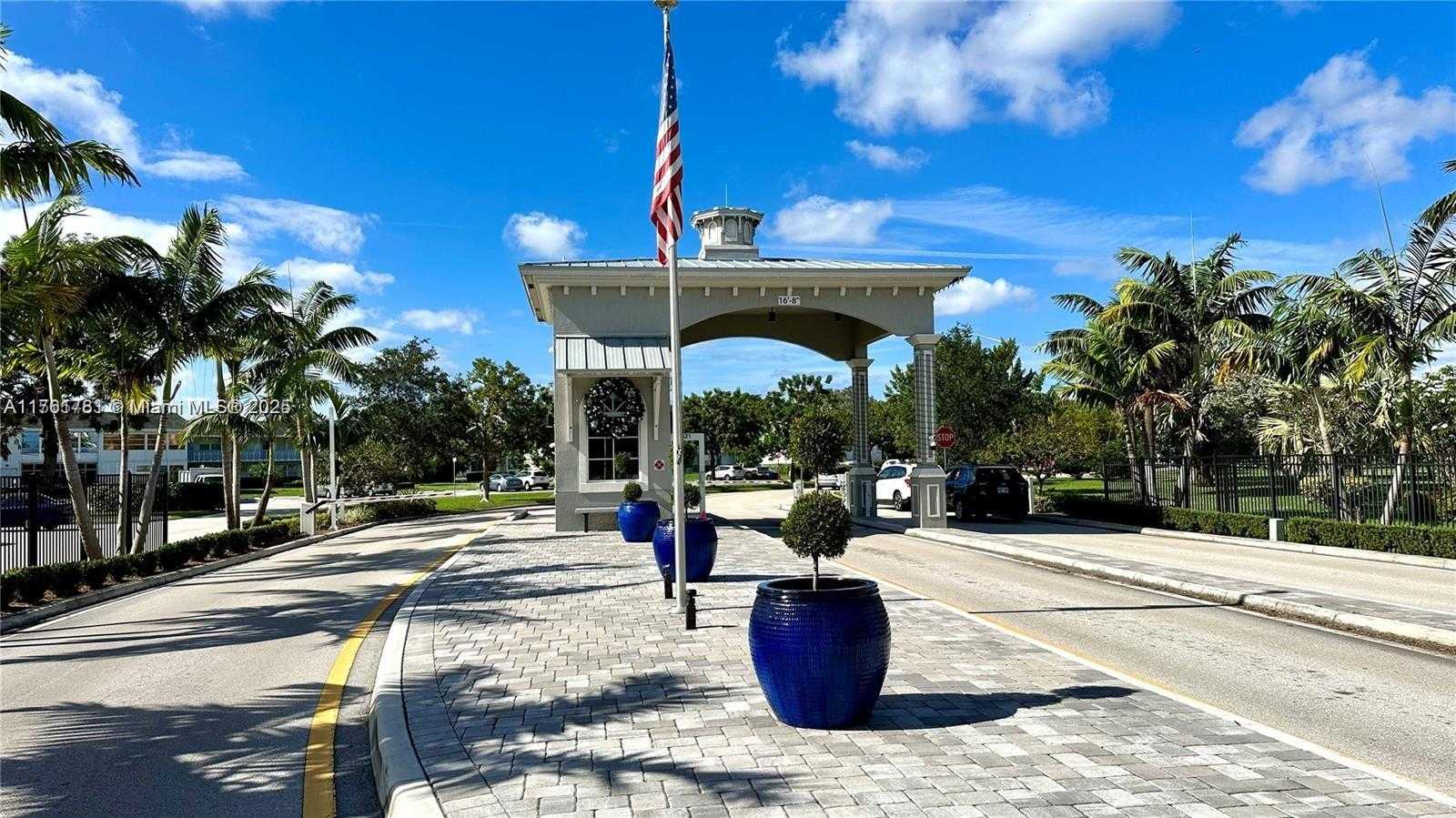 Small Image of 31 HARWOOD B #31, Deerfield Beach Number 18