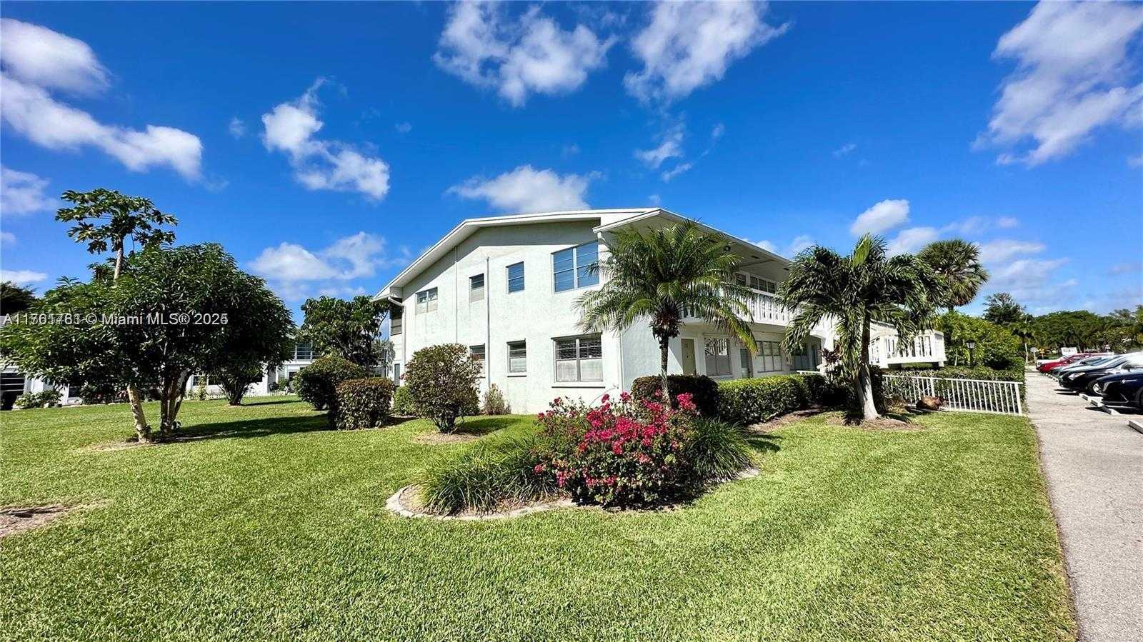 Small Image of 31 HARWOOD B #31, Deerfield Beach Number 2