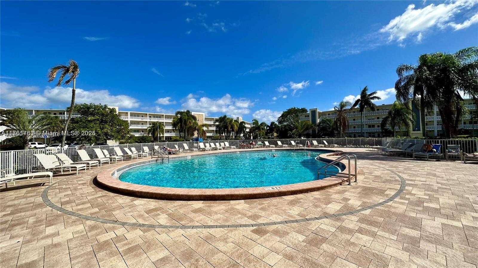 Small Image of 31 HARWOOD B #31, Deerfield Beach Number 20