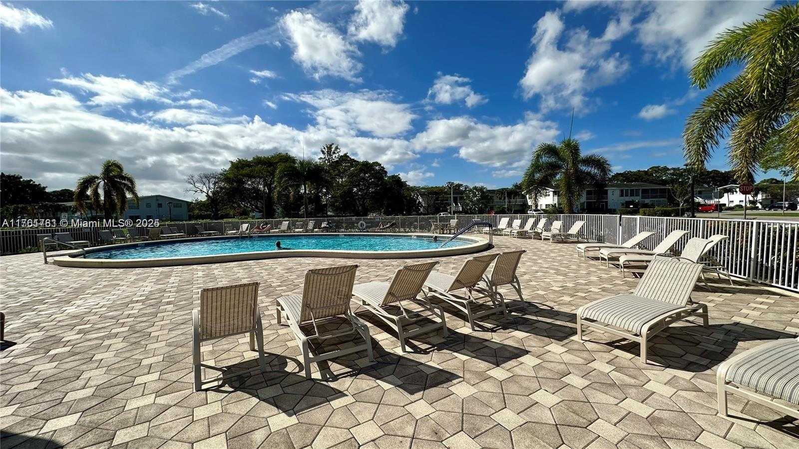 Small Image of 31 HARWOOD B #31, Deerfield Beach Number 22