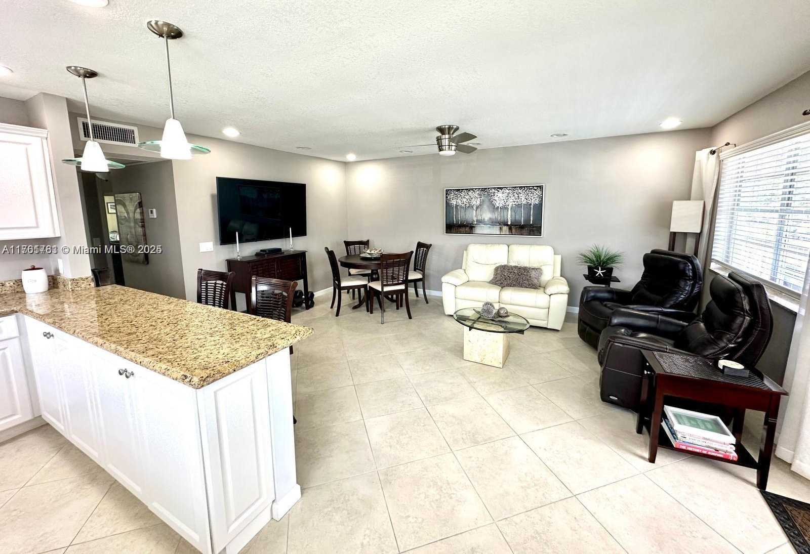 Small Image of 31 HARWOOD B #31, Deerfield Beach Number 4