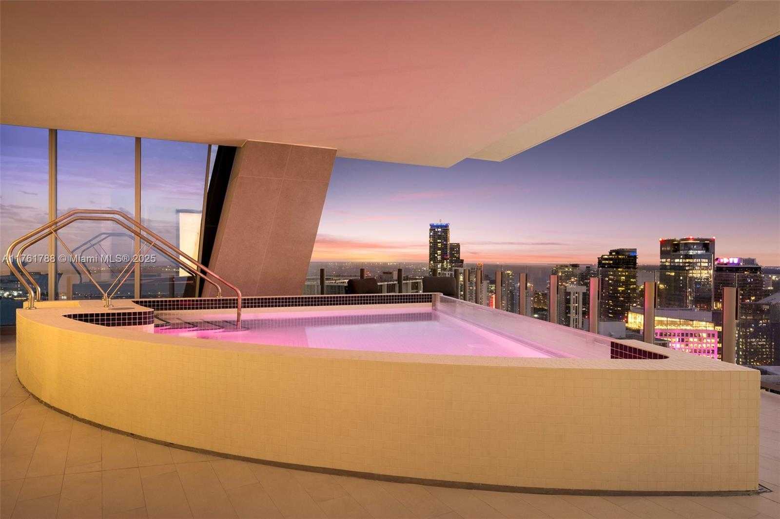 Small Image of 300 BISCAYNE BLVD WAY #PH5701, Miami Number 20