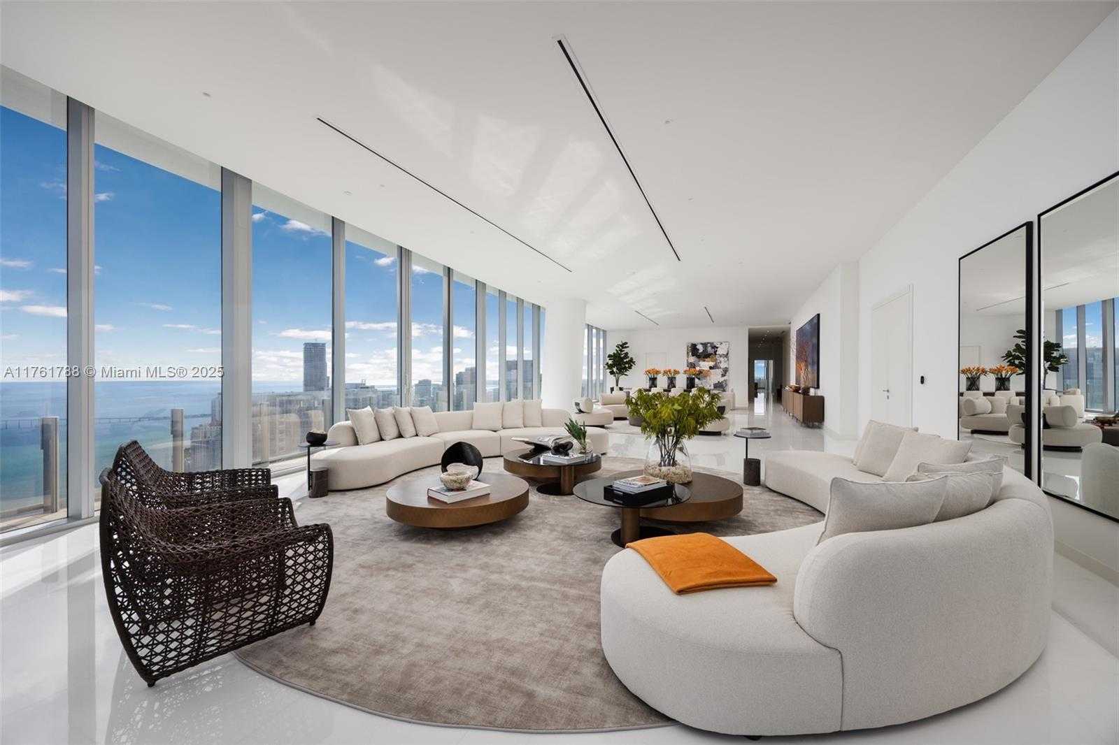 Small Image of 300 BISCAYNE BLVD WAY #PH5701, Miami Number 3
