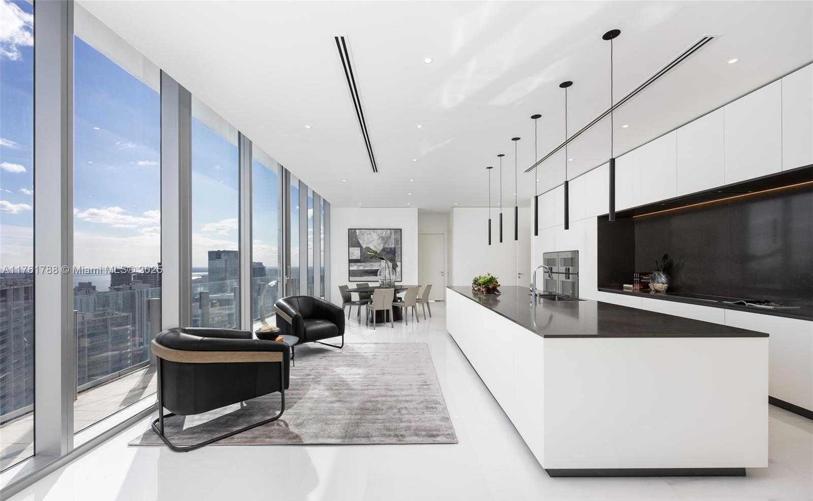 Small Image of 300 BISCAYNE BLVD WAY #PH5701, Miami Number 5