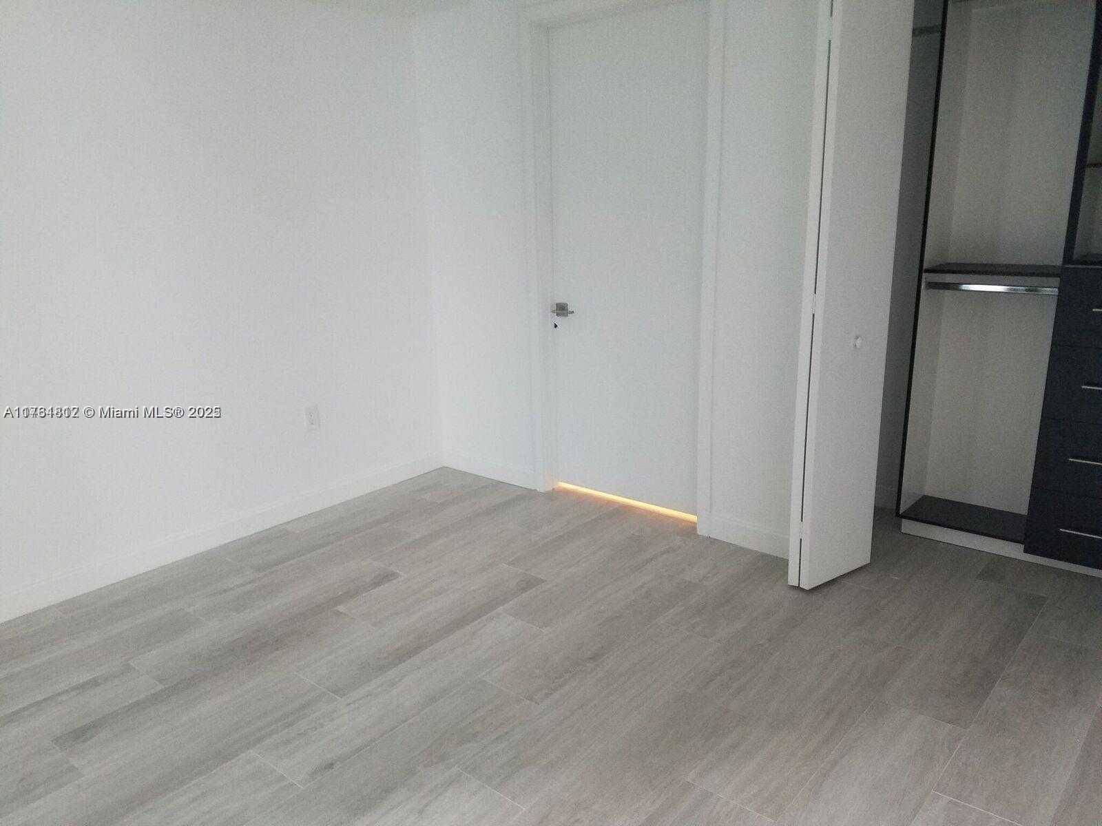 Small Image of 55 SOUTH WEST 9TH ST #1107, Miami Number 6