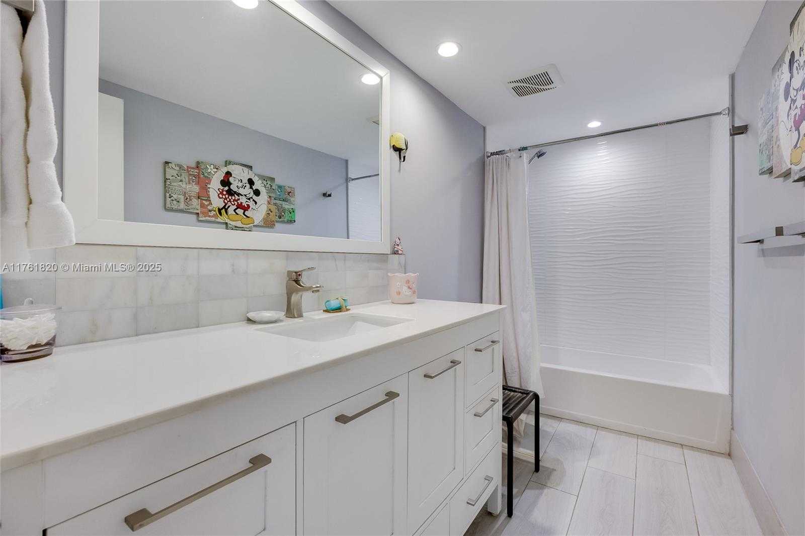 Small Image of 1701 SOUTH OCEAN DR #206, Hollywood Number 9