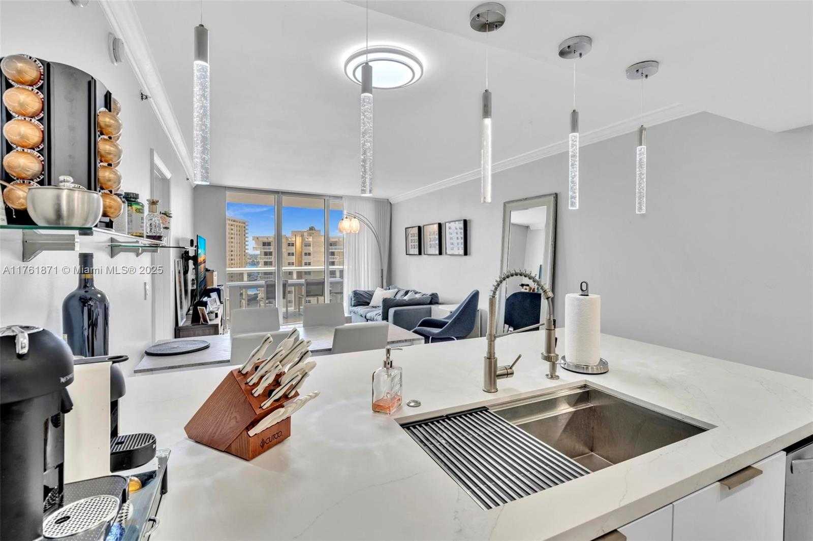Small Image of 1800 SOUTH OCEAN DR #906, Hallandale Beach Number 17