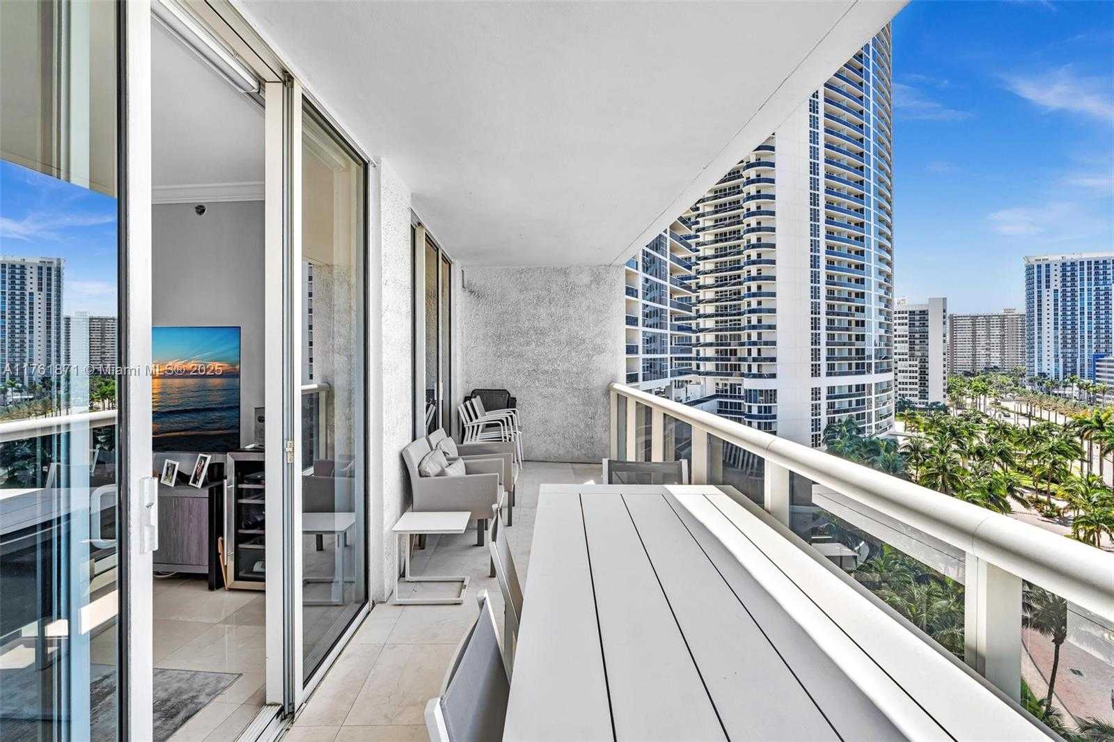 Small Image of 1800 SOUTH OCEAN DR #906, Hallandale Beach Number 29