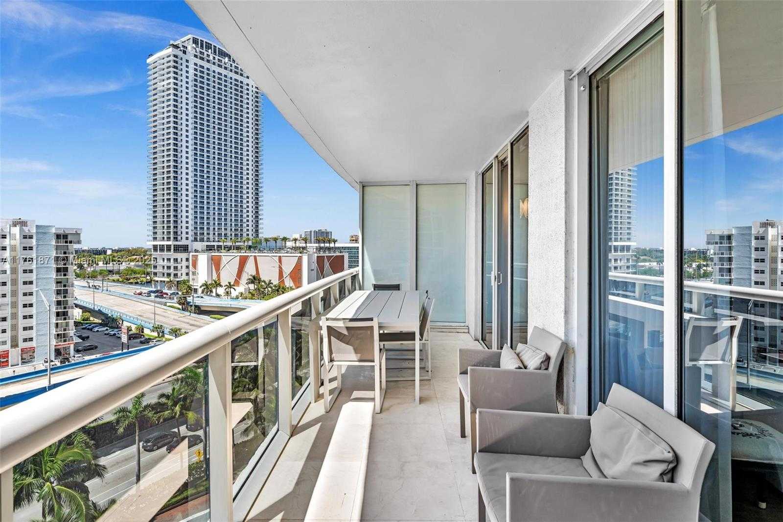 Small Image of 1800 SOUTH OCEAN DR #906, Hallandale Beach Number 31