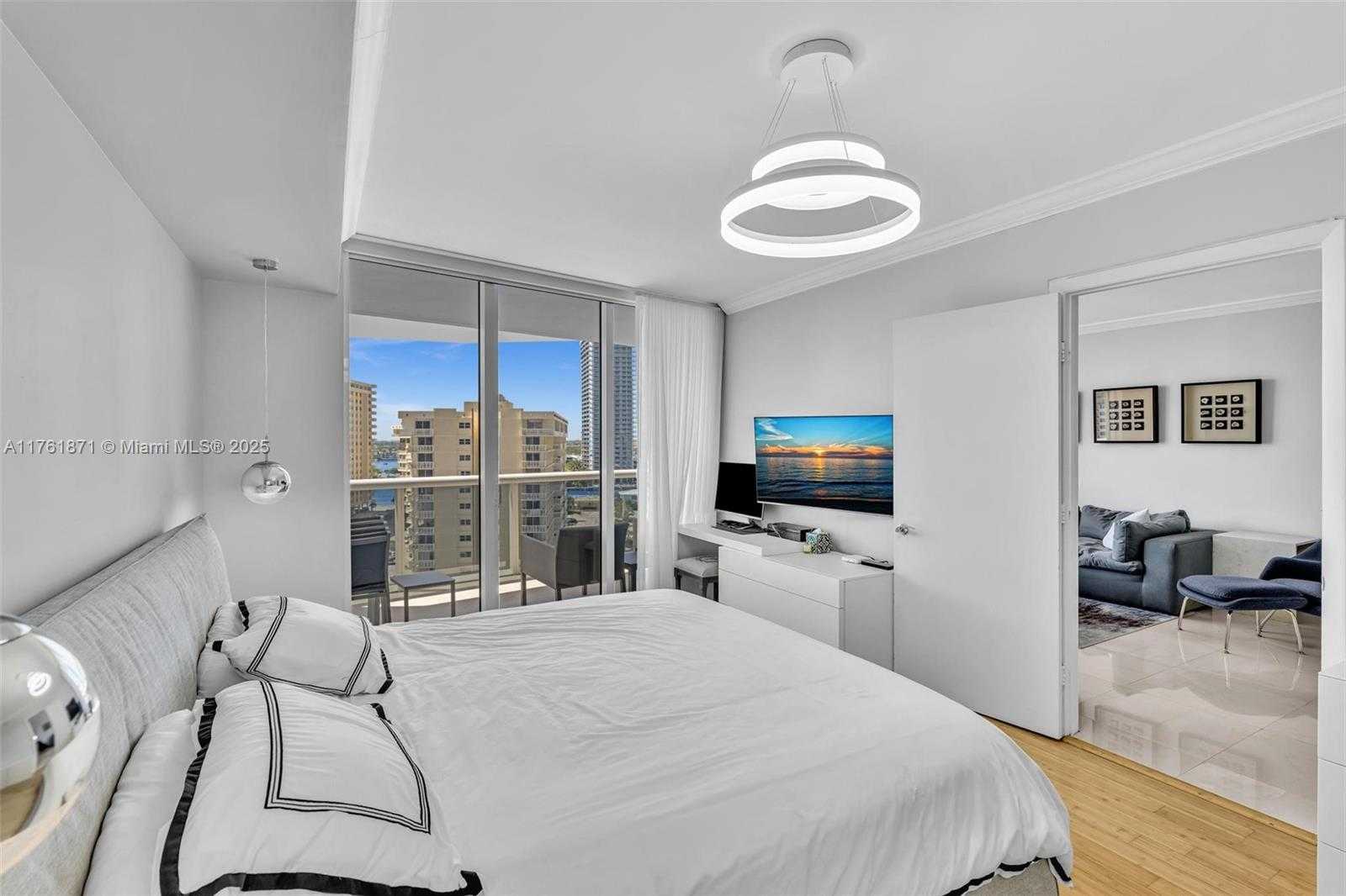 Small Image of 1800 SOUTH OCEAN DR #906, Hallandale Beach Number 36