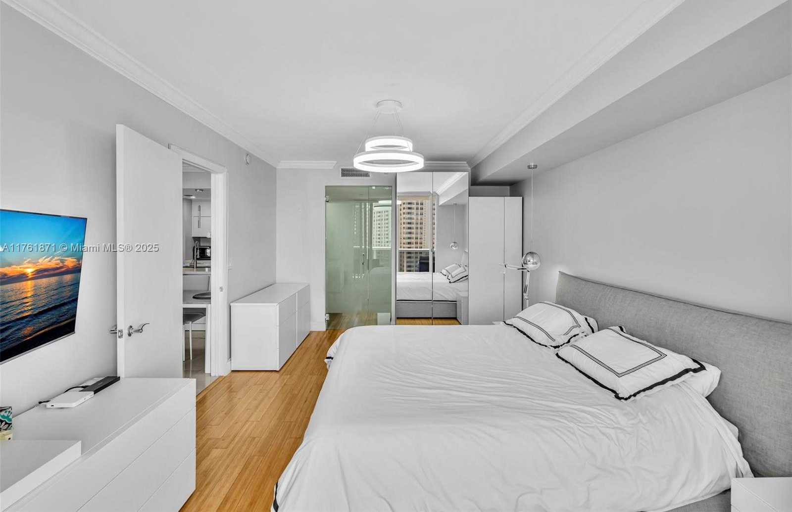 Small Image of 1800 SOUTH OCEAN DR #906, Hallandale Beach Number 38