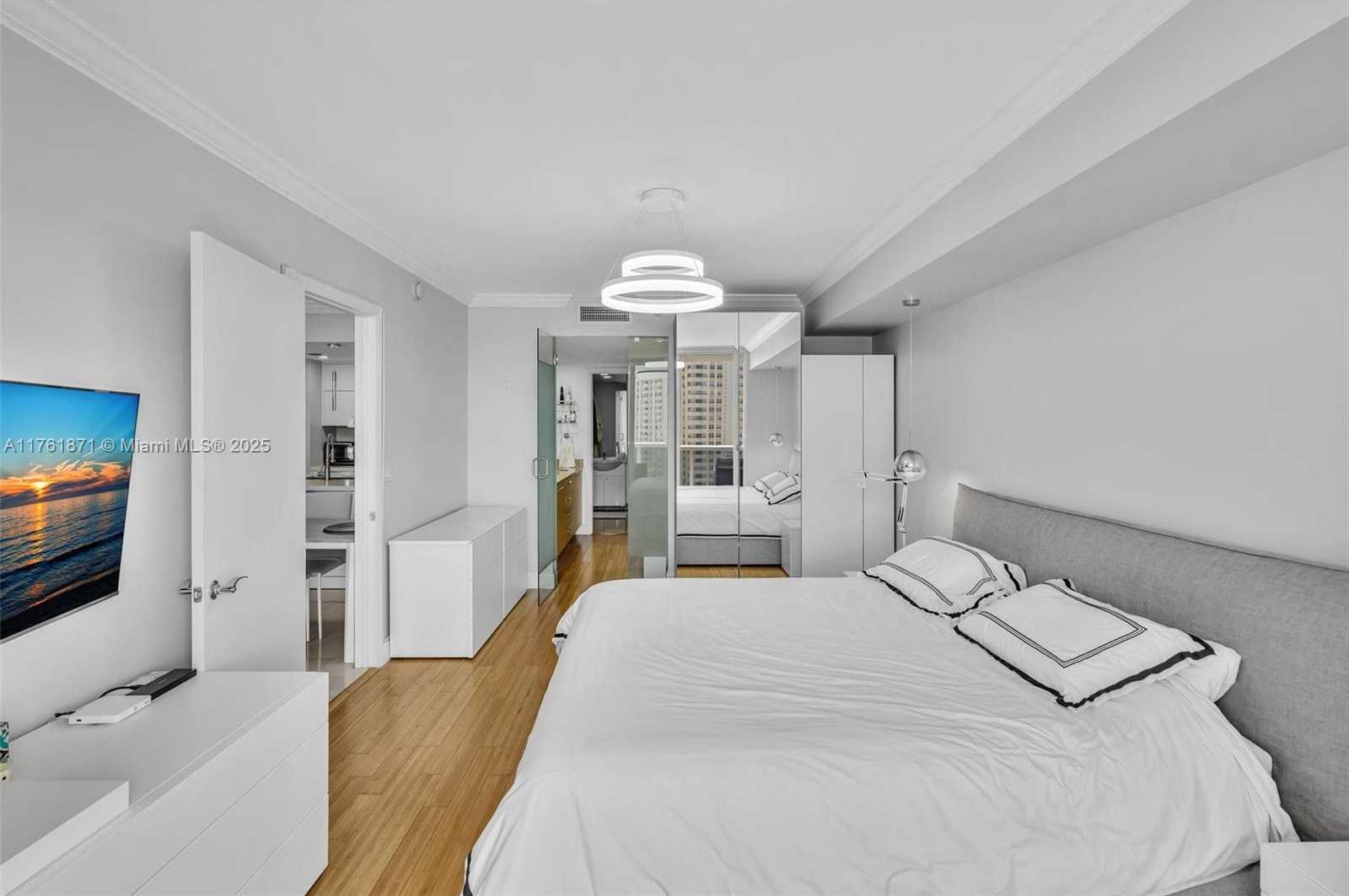Small Image of 1800 SOUTH OCEAN DR #906, Hallandale Beach Number 39