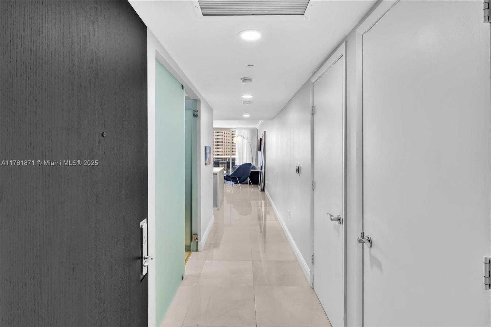Small Image of 1800 SOUTH OCEAN DR #906, Hallandale Beach Number 4