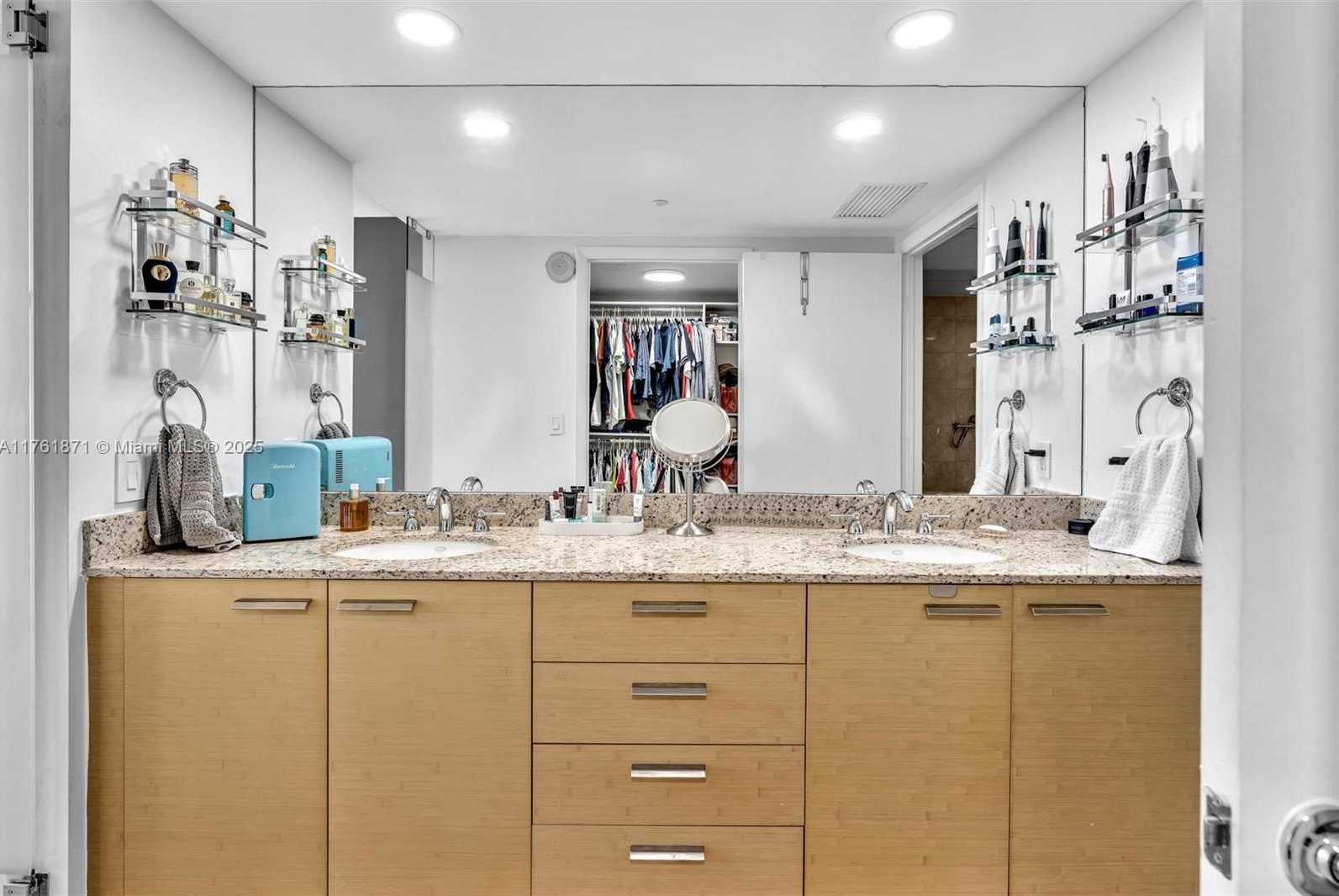 Small Image of 1800 SOUTH OCEAN DR #906, Hallandale Beach Number 41