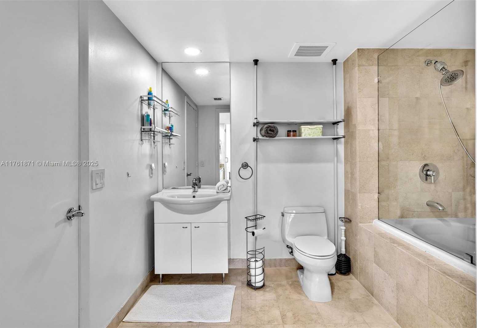 Small Image of 1800 SOUTH OCEAN DR #906, Hallandale Beach Number 42