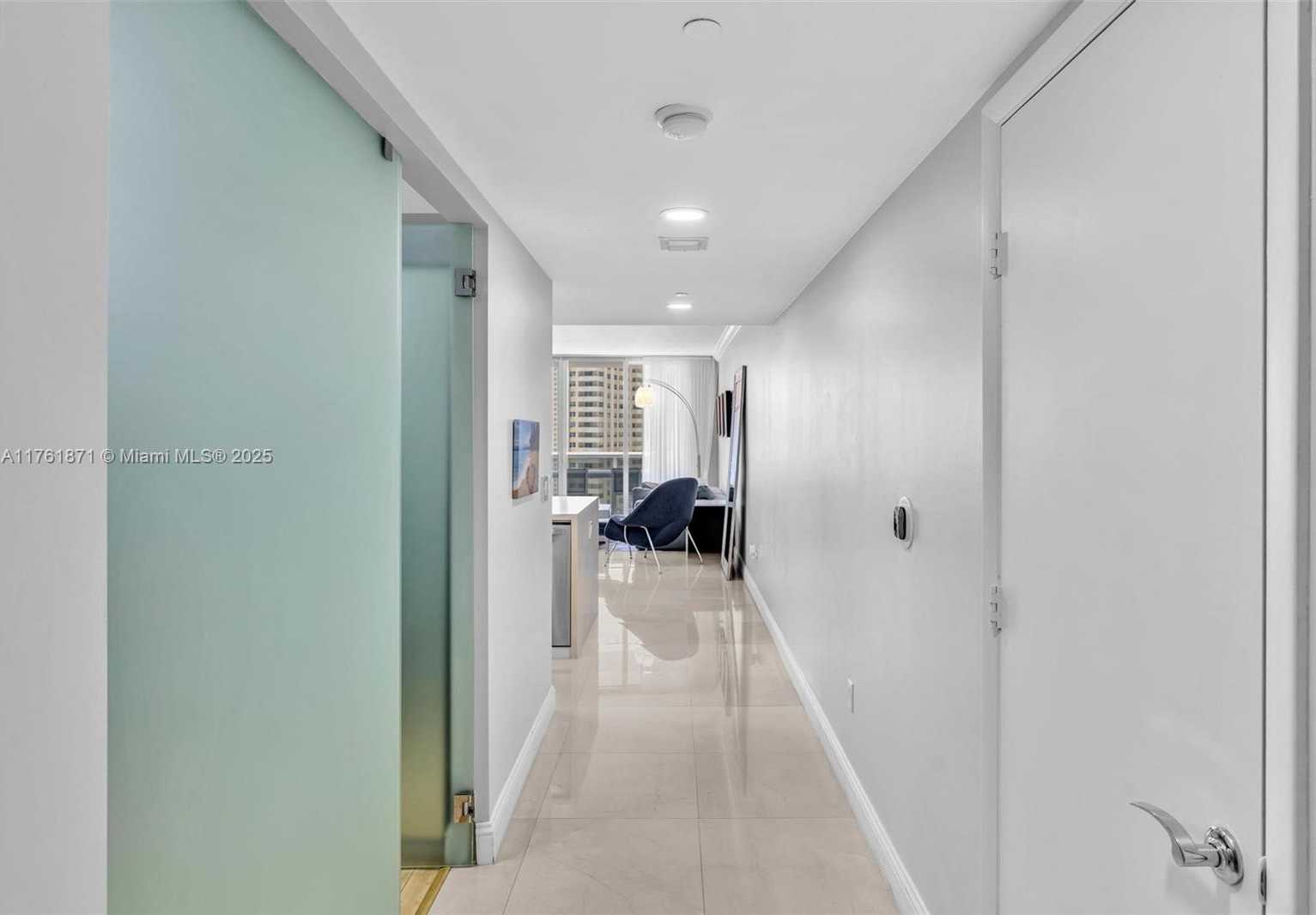 Small Image of 1800 SOUTH OCEAN DR #906, Hallandale Beach Number 5