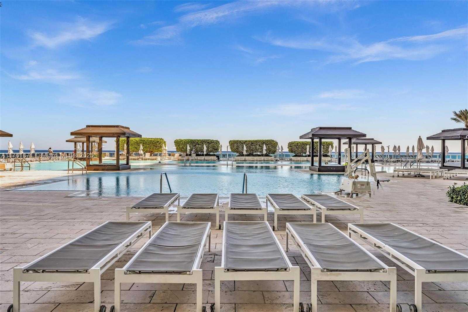 Small Image of 1800 SOUTH OCEAN DR #906, Hallandale Beach Number 50