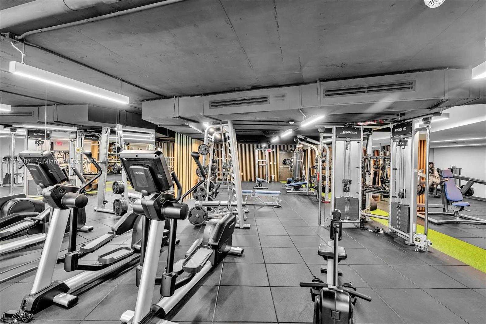 Small Image of 1800 SOUTH OCEAN DR #906, Hallandale Beach Number 58