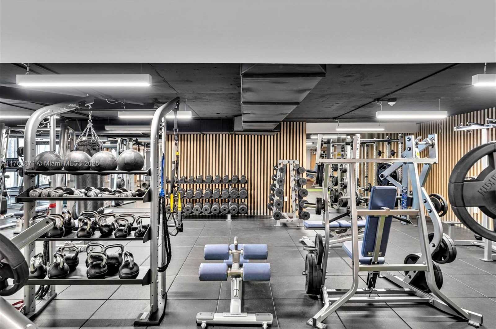 Small Image of 1800 SOUTH OCEAN DR #906, Hallandale Beach Number 60