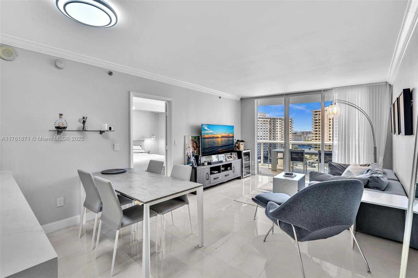 Small Image of 1800 SOUTH OCEAN DR #906, Hallandale Beach Number 9
