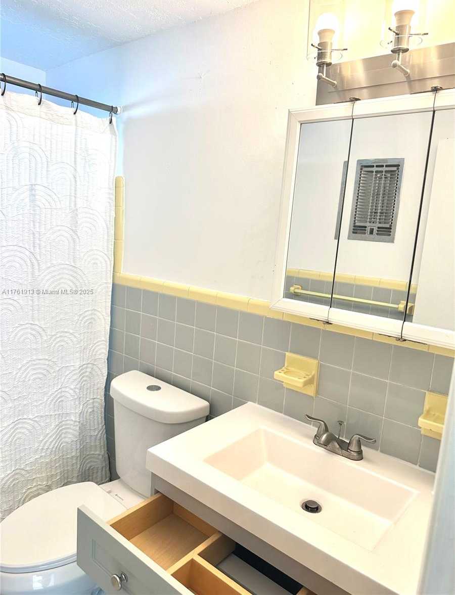 Small Image of 12665 NORTH EAST 16TH AVENUE #8, North Miami Number 10