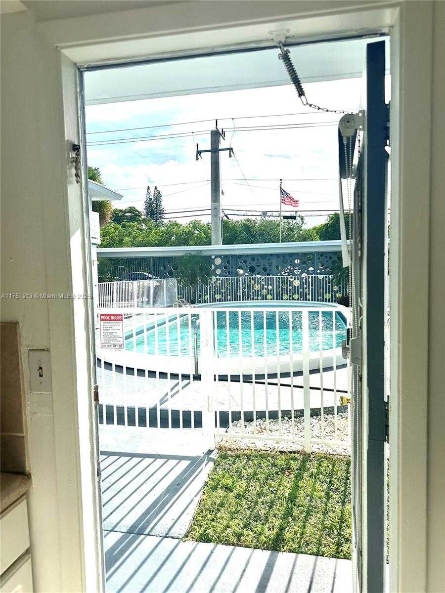 Small Image of 12665 NORTH EAST 16TH AVENUE #8, North Miami Number 11