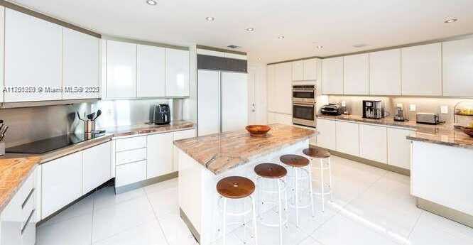 Small Image of 445 GRAND BAY DR #602, Key Biscayne Number 12
