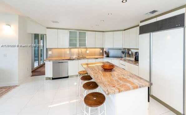 Small Image of 445 GRAND BAY DR #602, Key Biscayne Number 14