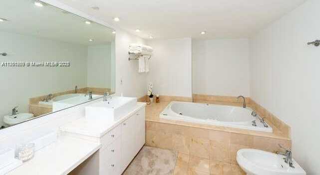 Small Image of 445 GRAND BAY DR #602, Key Biscayne Number 18