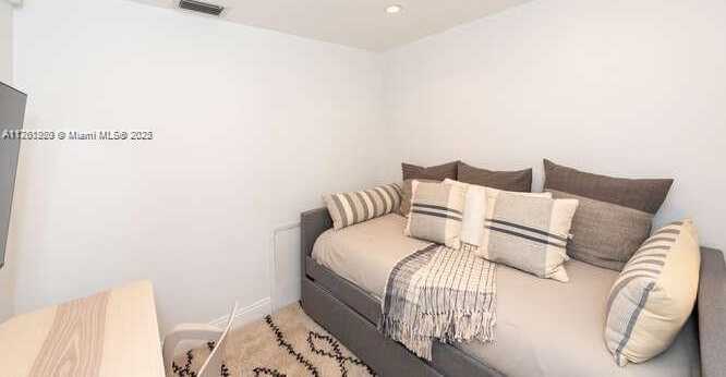 Small Image of 445 GRAND BAY DR #602, Key Biscayne Number 25